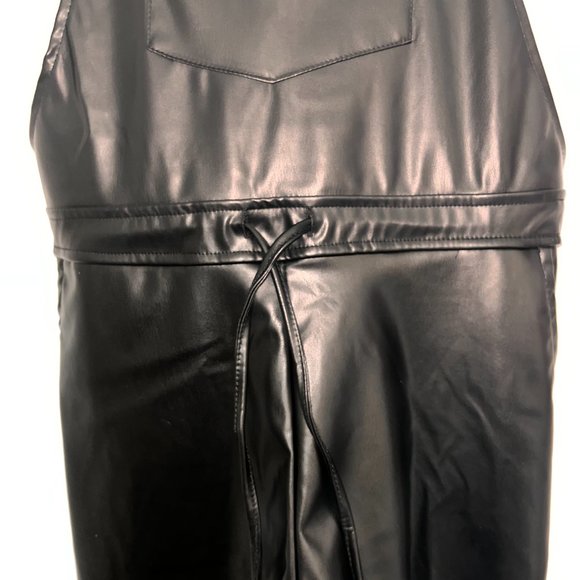 BLACK FAUX LEATHER OVERALLS SIZE SMALL - Picture 5 of 10